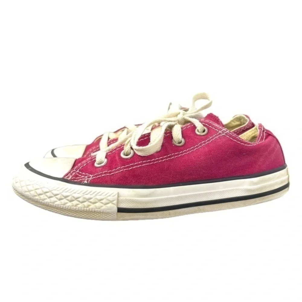 Converse All Star Sneakers‎ in Burgundy Size 1 Youth Girl's